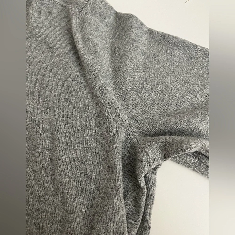 J. Crew Men's Classic Gray V-Neck Sweater